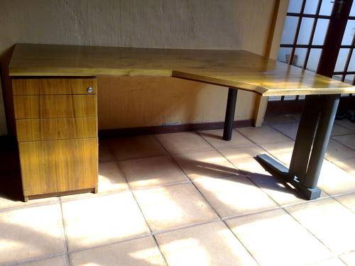 Desk 3 Draws